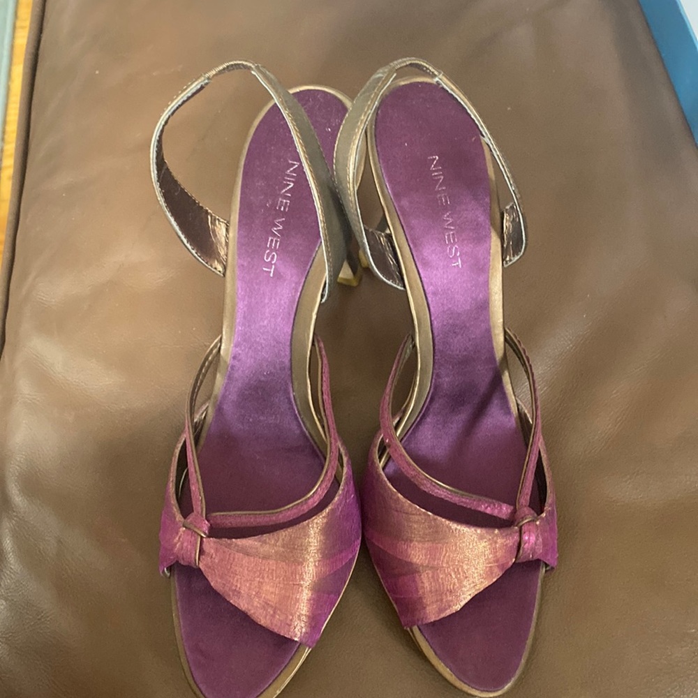 Beautiful Nine West Tarissa Heels. Size 8. Shimmery wine color.